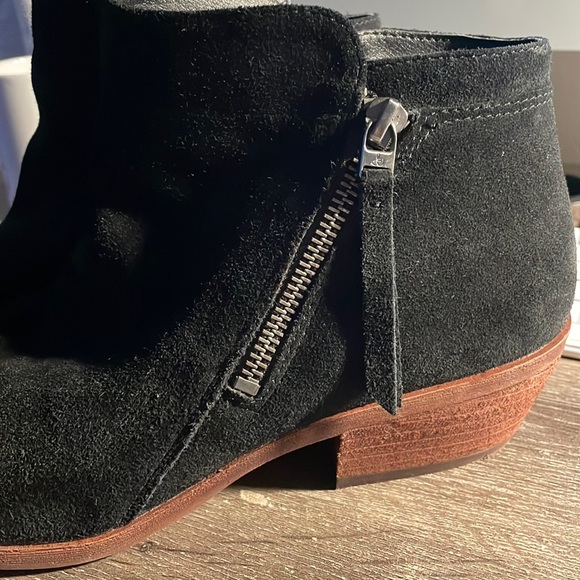 SAM EDELMAN PACKER ANKLE BOOTIES. - Picture 2 of 7